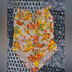 Women’s Aerie one piece cheeky swimsuit